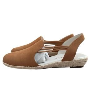 David Tate Brown Suede Slip-On Loafers Women’s Size 9 N Narrow Comfort